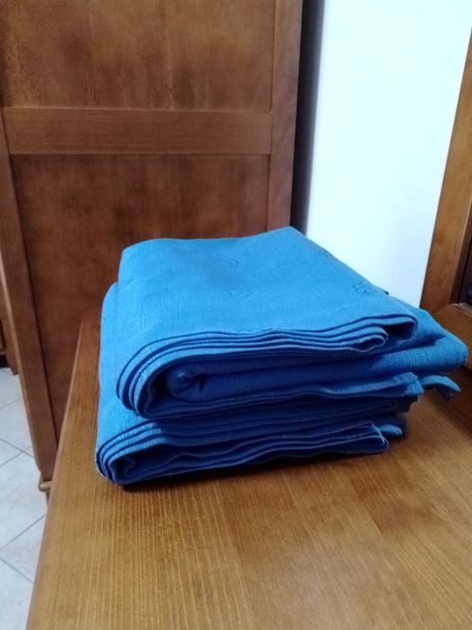 2 Colchas em tecido grosso tipo Brocado