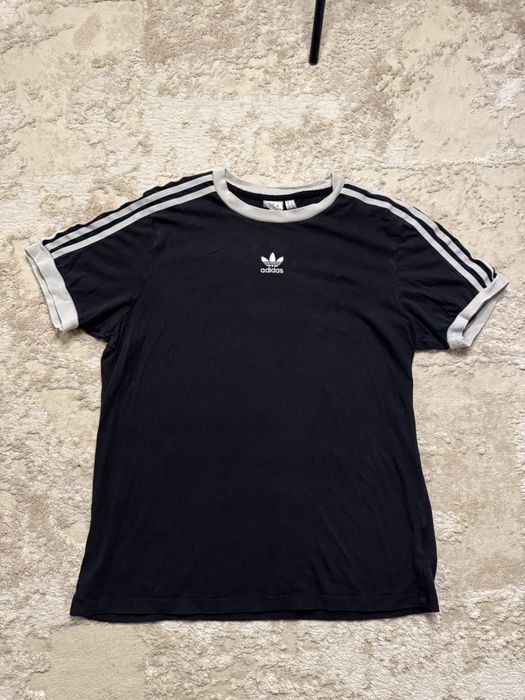 Adidas вінтажна футболка