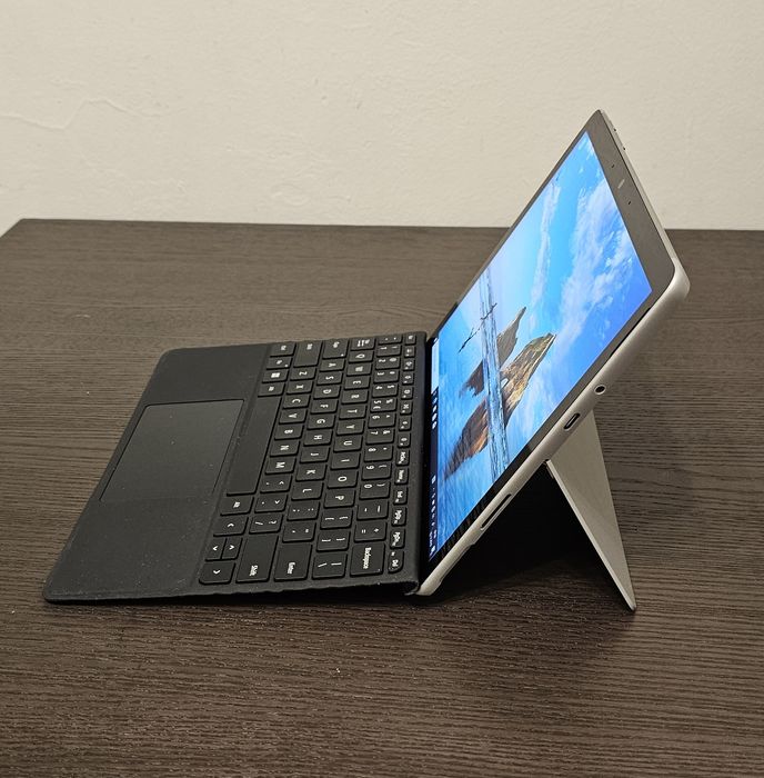Microsoft Surface GO 2. 4425Y/ 8Gb/128Gb/10" + Klawiatura Ekran  Ideal