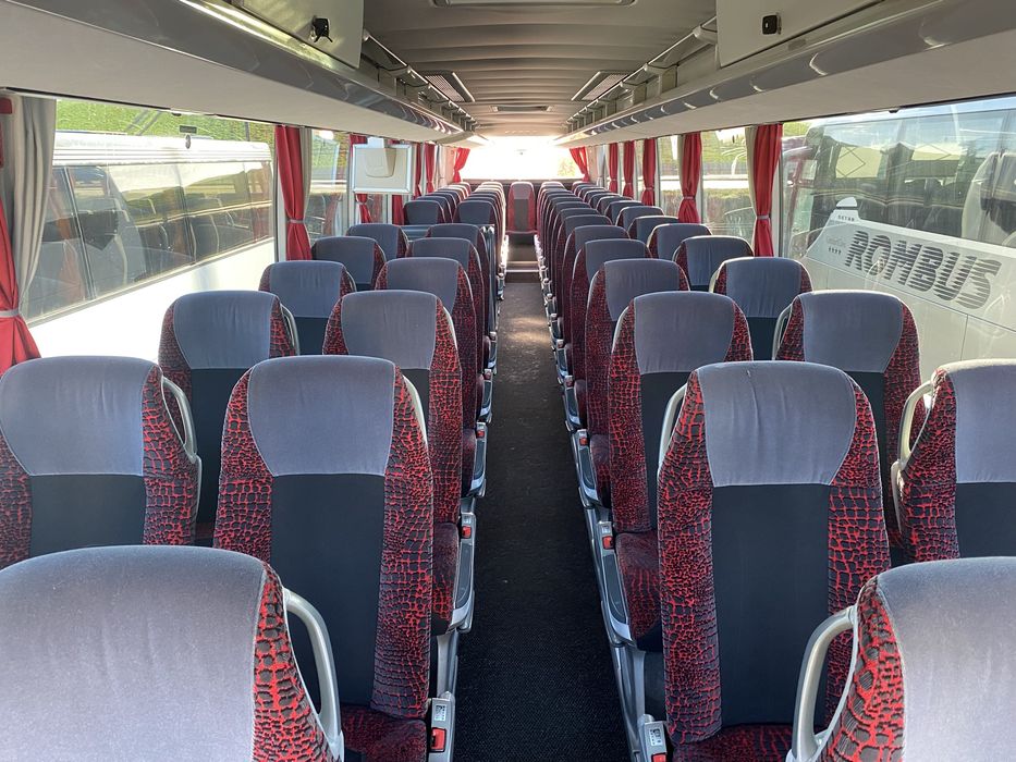 Wynajem autokarów i busów, przewóz osób.