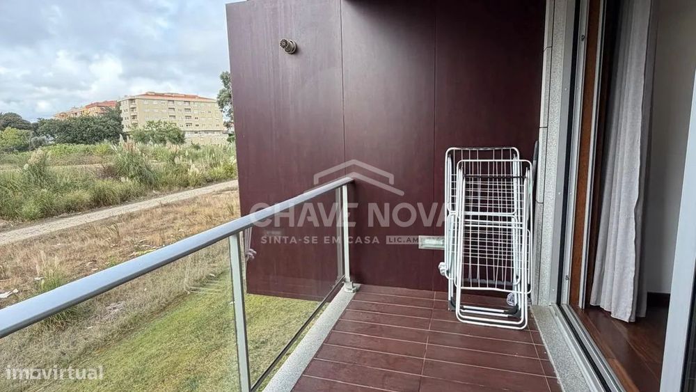 APARTAMENTO T2 | CANIDELO | 103 M² | VARANDA 5,60 M² | BOX 17,50 M² |