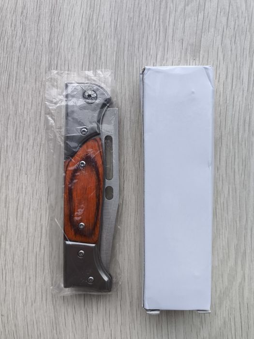Nóz turystyczny składany ,AK, 22 cm.