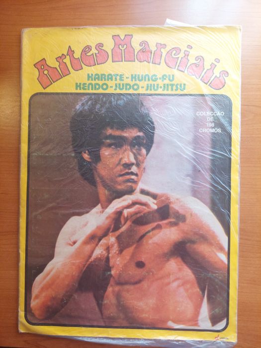 Caderneta cromos completa artes marciais Bruce Lee.