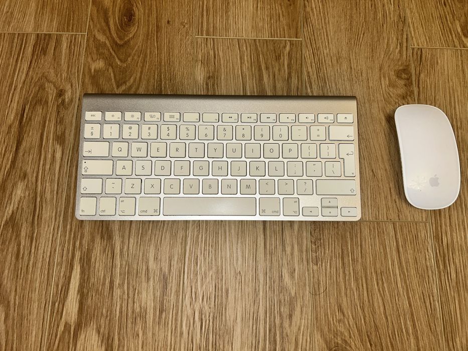 MacMini Late 2014 Intel Core i7  SSD256 GB/RAM 16GB + klawiatura +mysz