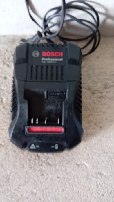 Carregador  Bosch para baterias