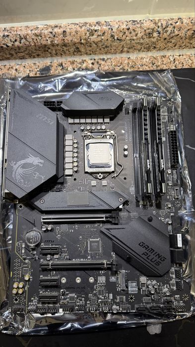 Bundle MSI MPG Z490 + i7 10700k + 64GB RAM 3600MHz CL18