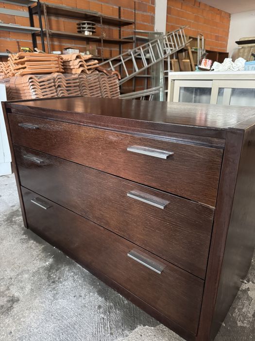 Movel de Madeira com Gavetas