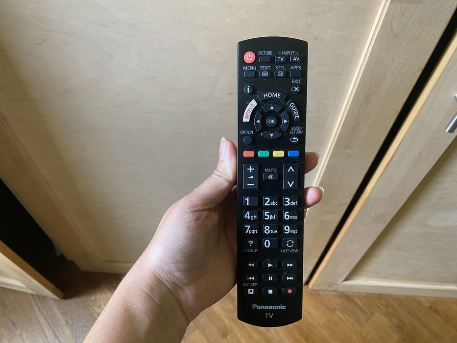 Телевізор Panasonic розбитий екран Smart Tv