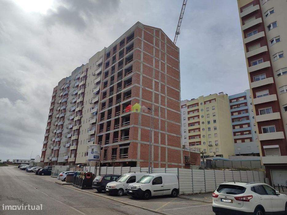 Apartamento T2 c/ arrecadação em construção - Sta Marta do Pinhal
