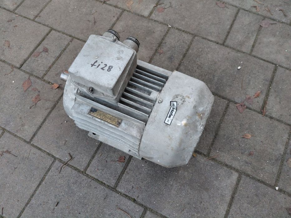 silnik elektryczny  2,2  kw - 950 obr wolnoobrotowy
