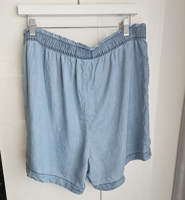 03 WYPRZEDAŻ Tom & Rose Krótkie spodenki damskie r.XL Szorty