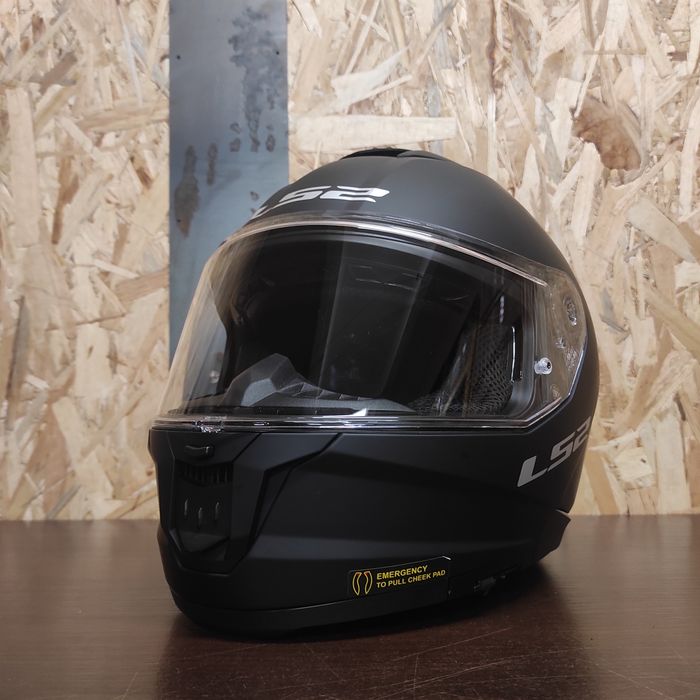 Używany kask motocyklowy LS2 FF808 STREAM II czarny matowy rozmiar S