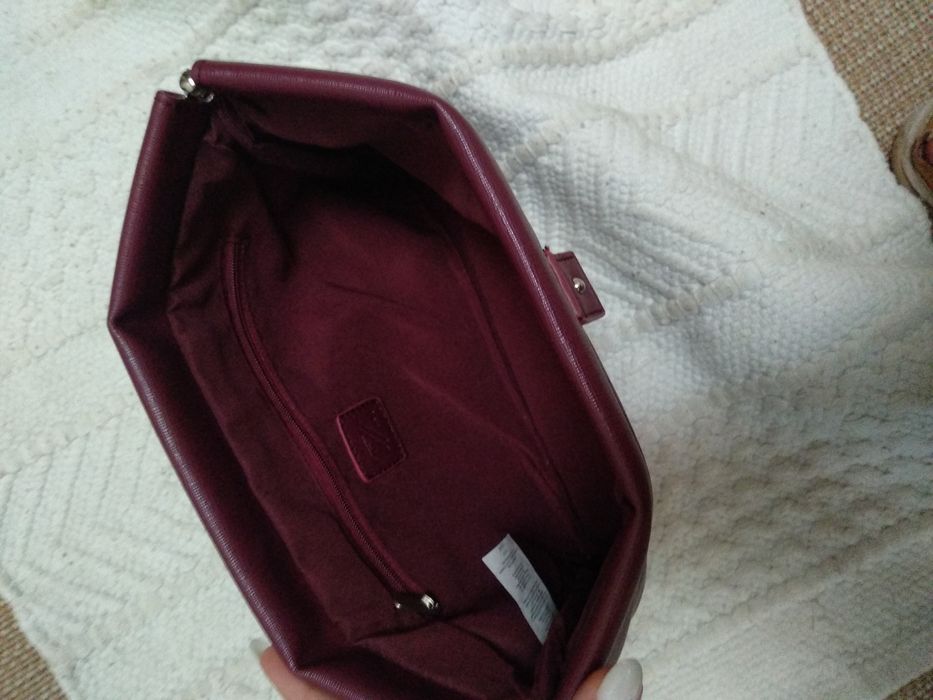 Mochila e pochete bordeaux / cor de vinho