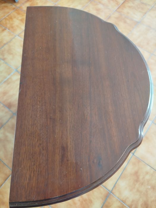 Móvel rústico em madeira