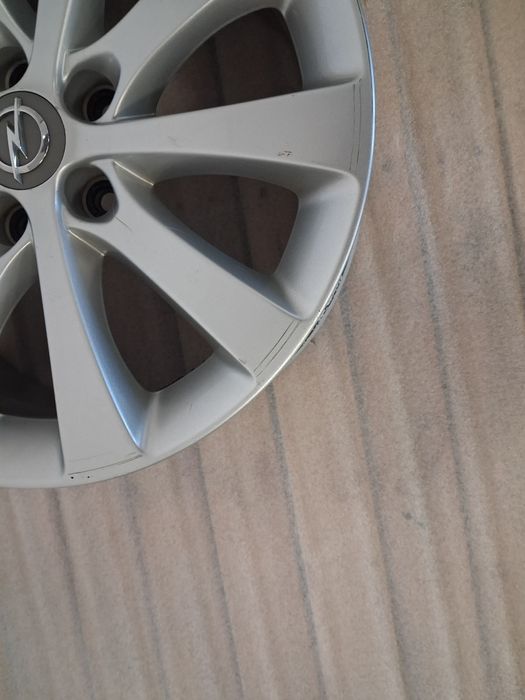 Felgi  Aluminiowe 4x Sztuki Opel Meriva 17 7x17 ET35 Oryginał