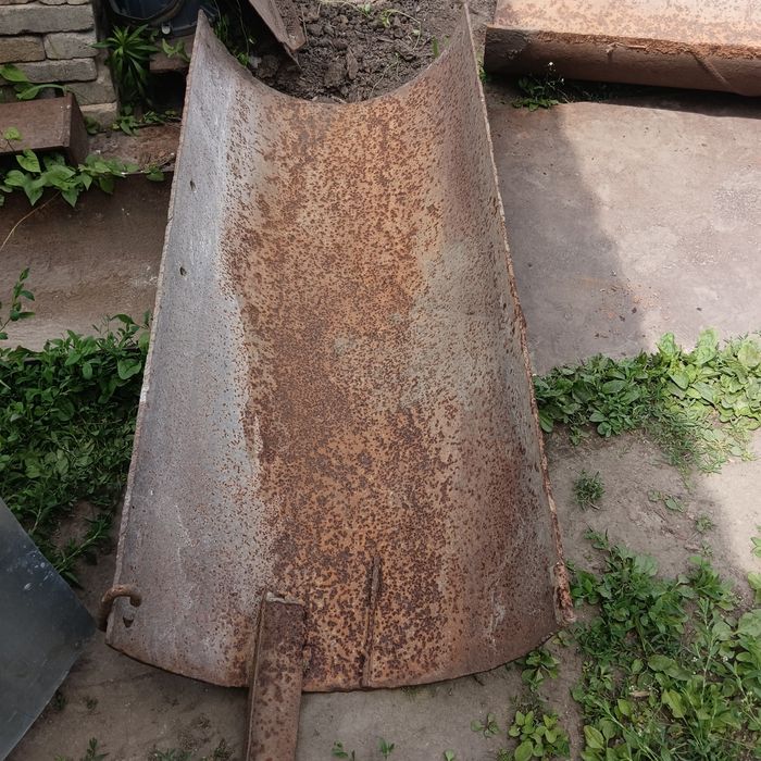 Продам кусок металла (полукруглый)