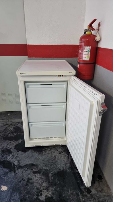 Congelador Balay 3GV9000