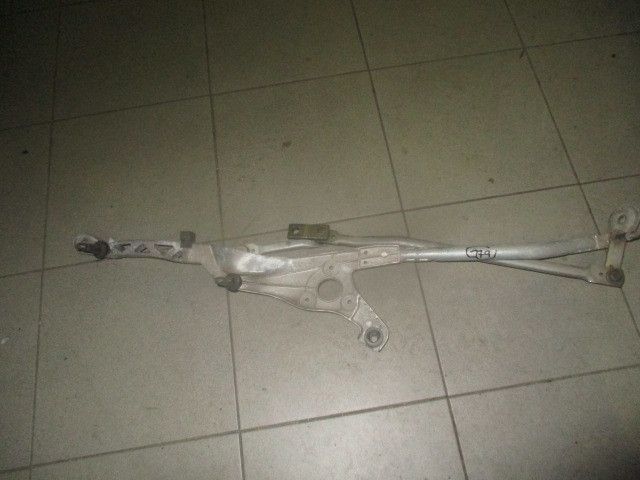 Haste / braço de escova limpa vidros frente esquerda MERCEDES-BENZ Cla
