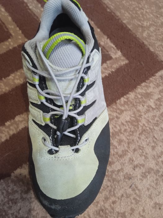 Продам кросівки 34 розмір