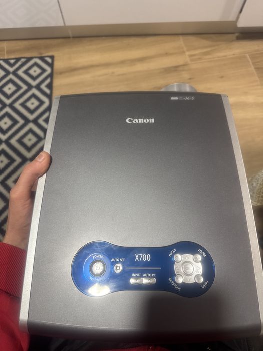 Canon XEED X 700 LCD-Projektor