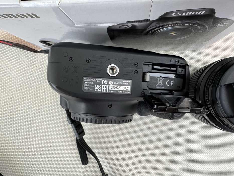 Фотоапарат Canon IOS 4000D ТЕРМІНОВО