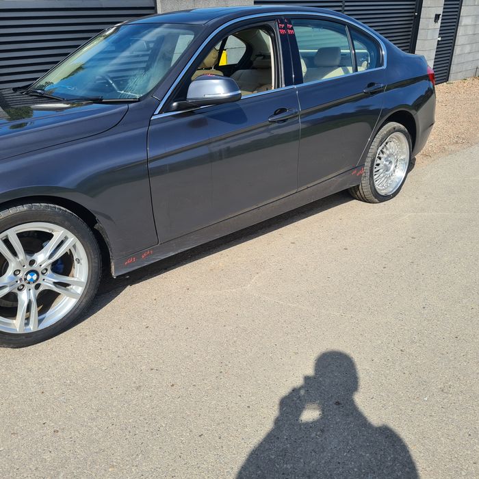 Drzwi BMW f30 nr.lakieru B39