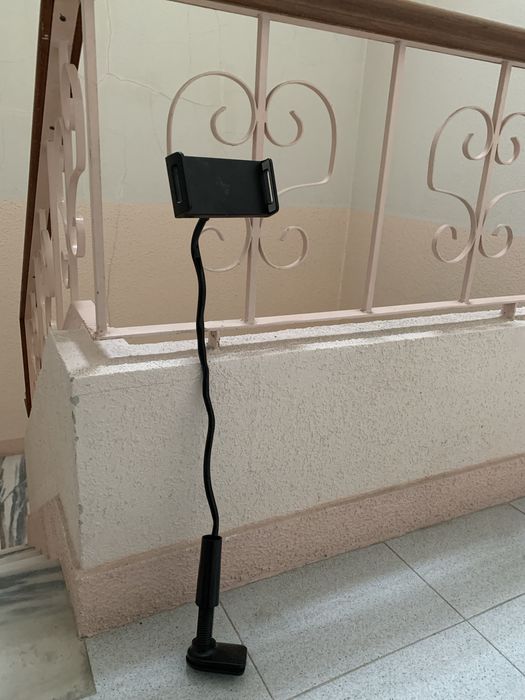 Suporte universal, extencivel para Ipad pro 12,9 ou smartphone