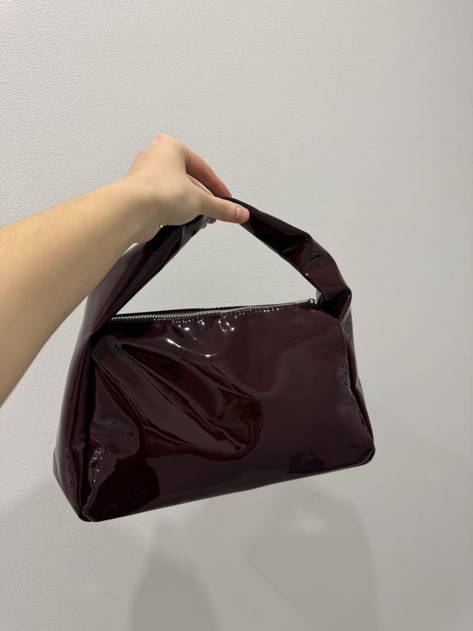 Сумка лакована бордова H&M