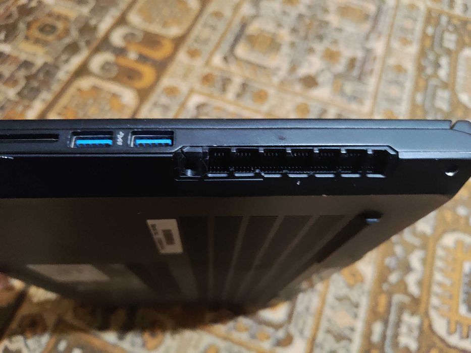 Ноутбук i7-9759H 16гб ддр4 ssd 512