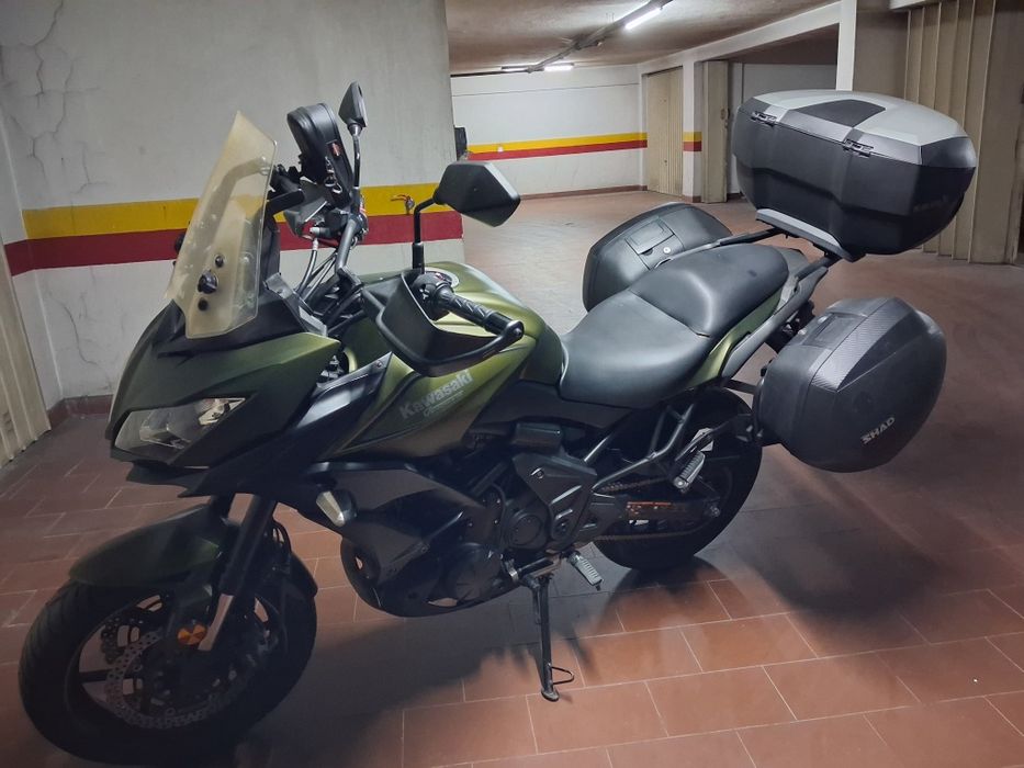 Kawasaki versys 650 com 3 malas
