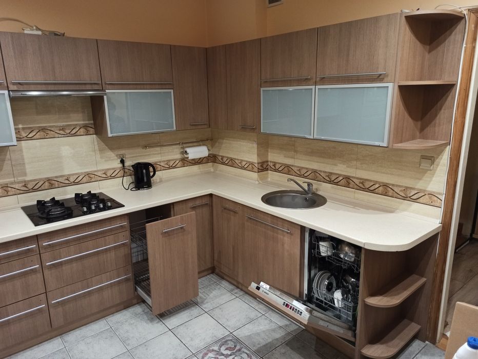 Meble kuchenne ze sprzętem