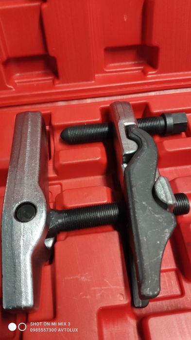 Знімач кульових опор універсальний