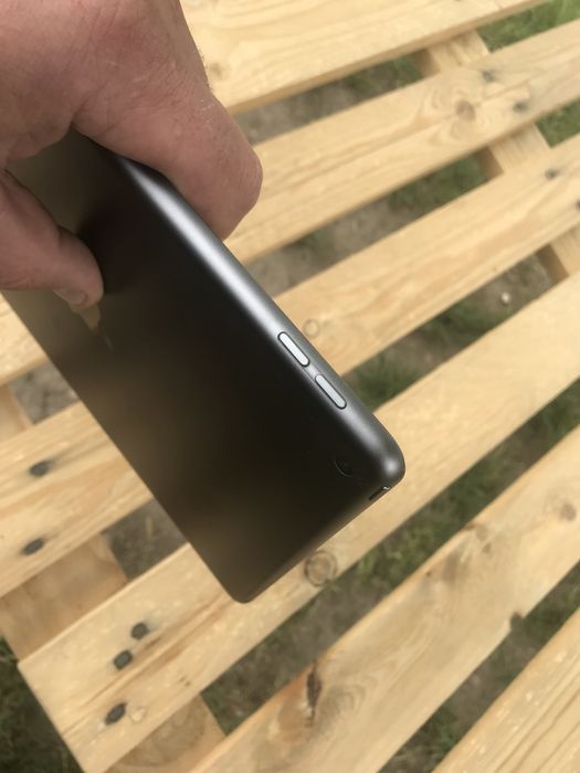 Apple iPad 8 ідеальному стані