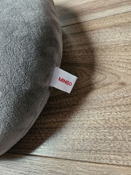 Poduszka podróżna rogal Panda Miniso