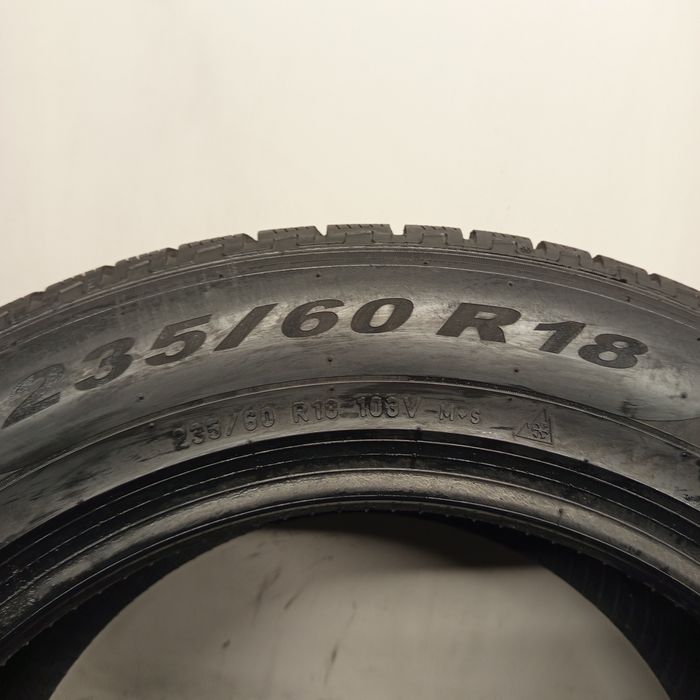 235/60R18 Pirelli Scorpion Winter