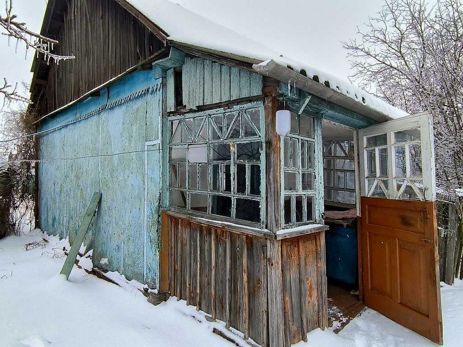 Будиночок неподалік від озер та лісу в с.Ясногородка.Від Києва 25км.