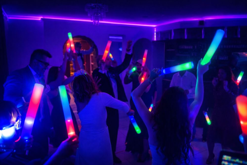 DJ, Tanio i prawie dobrze  / URODZINY, WESELE, 18-stka