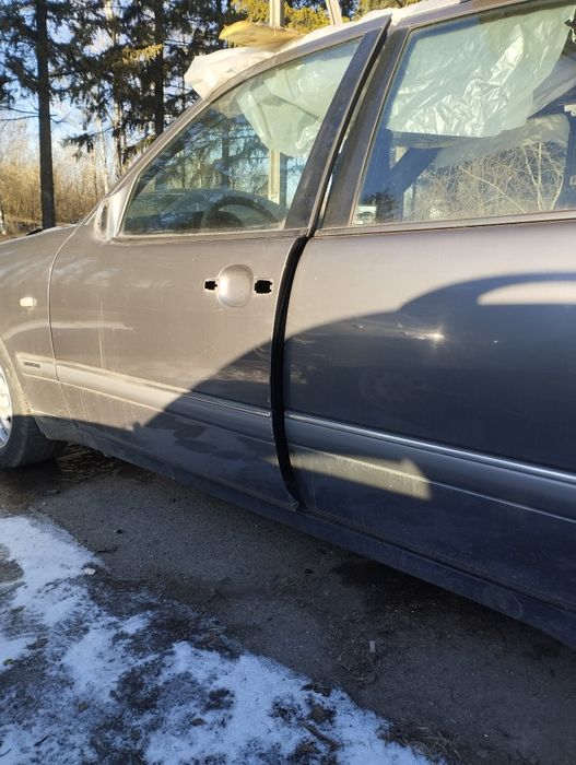 Двери mercedes Benz w210 разборка