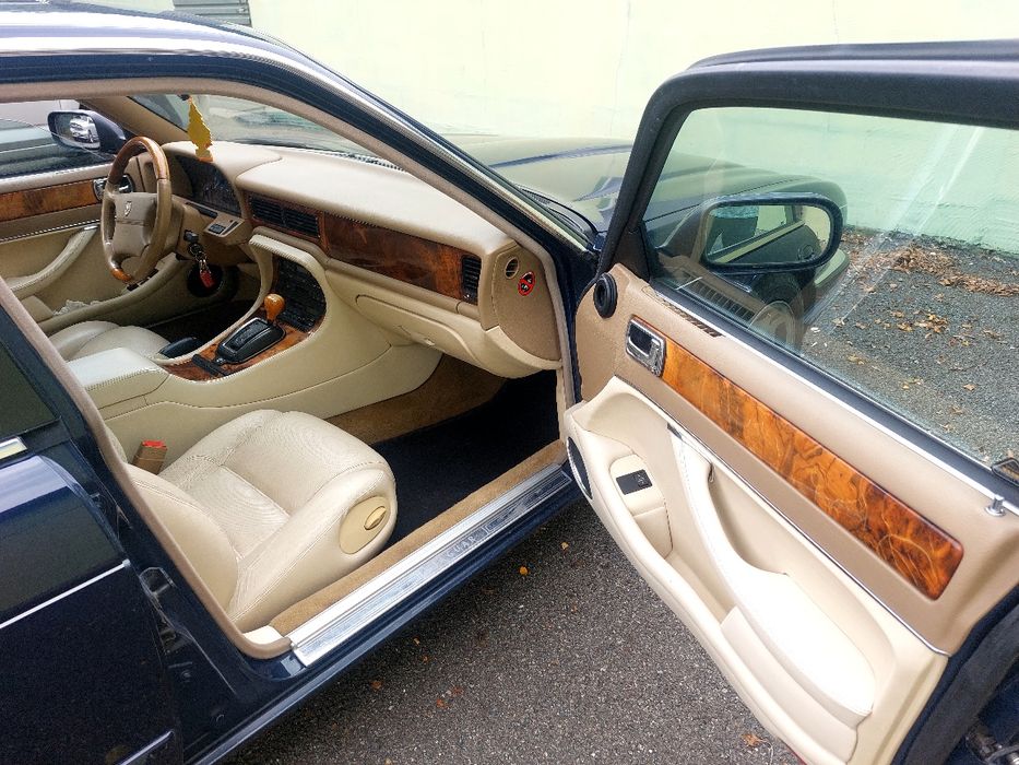 Jaguar XJ 6 3.2 litra bardzo dobry stan orginalny.