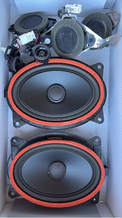 Oryginalne głośniki JBL do Toyoty Land Cruiser, CHR, itp.