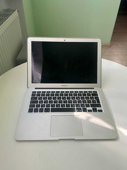 Ноутбук Apple MacBook Air 13.3” A1466