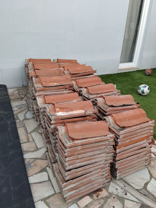 Telhas para dar com urgência