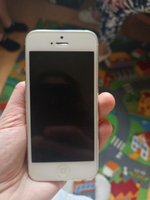 iPhone 5s (Model A1429, EMC 2610).