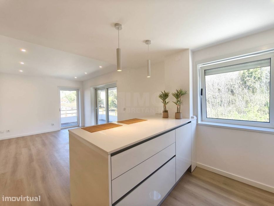 T2 Totalmente Remodelado | Zona Premium – Parque Verde - Coimbra — Coimbra (Sé Nova, Santa Cruz, Almedina E São Bartolomeu), Coimbra