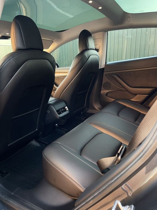Tesla model 3 Perfomance 2021/08 rest
