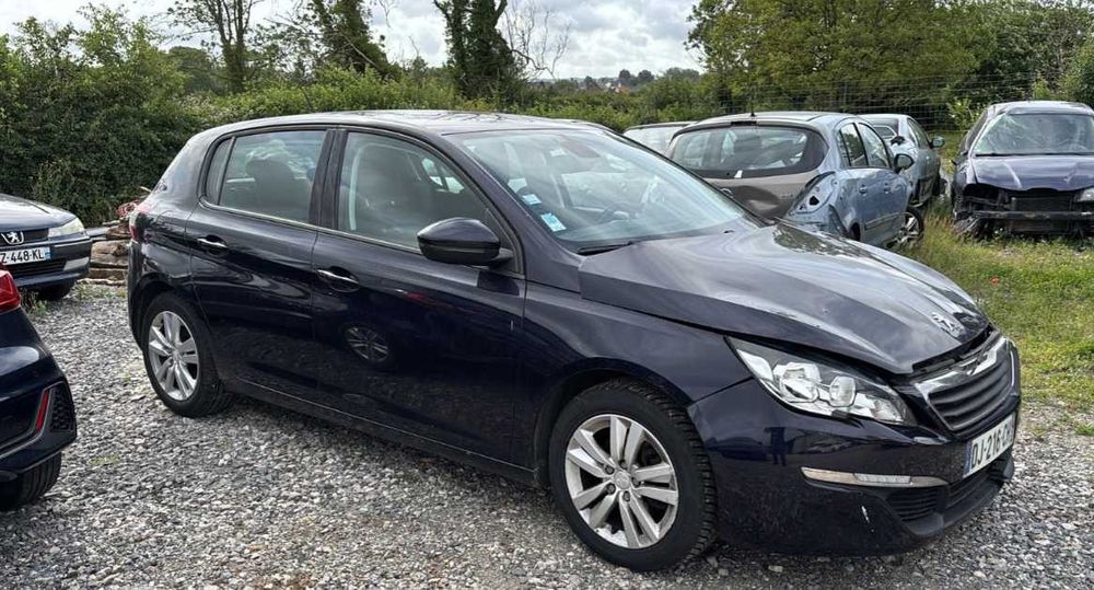 Бампер Peugeot 308 розборка шрот