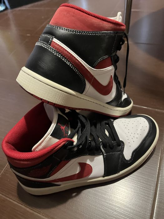 За дві пари  2000 грн. Кеди Converse, кросівки Nike Jordan