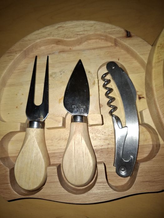 Zestaw do serwowania sera wina przekąsek