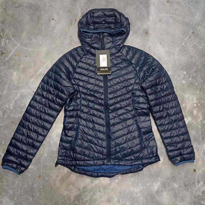 Жіноча пухова куртка Jack Wolfskin Atmosphere Jacket S