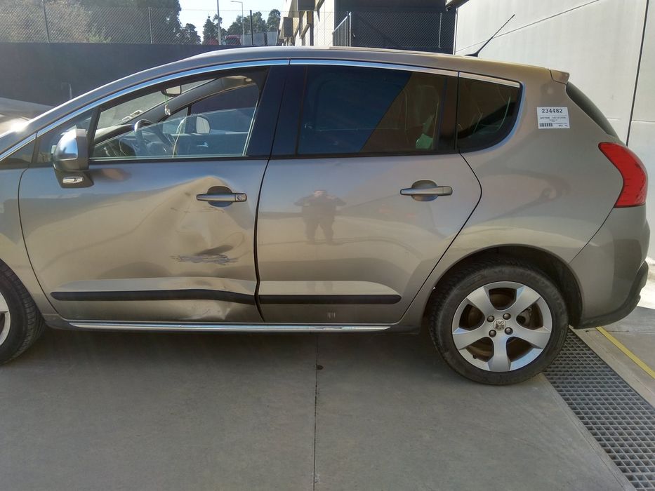 PEUGEOT 3008 I Veículo multiuso - 2009 - Para Peças